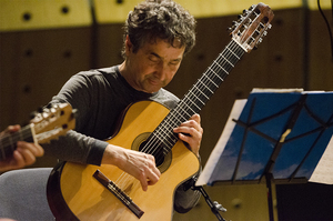 Ricardo Peixoto played a seven-string guitar Tuesday night, joined by Edinho Gerber and Rogério Souza to form a Brazilian guitarist trio in Slocum Auditorium.
