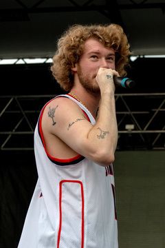 After his first few songs, Yung Gravy pulls out a Carmello Anthony jersey to wear for the remainder of his performance. Even though the singer said he did not own much orange, he made sure he brought something to show his Syracuse pride. 