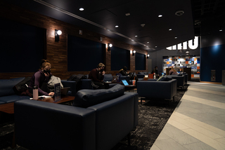 In the underground lounge students can work in a more relaxed atmosphere.